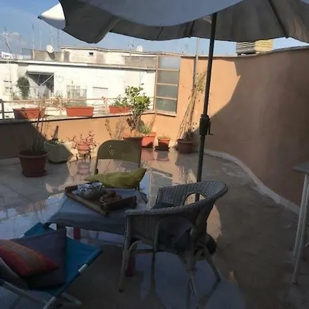 Privatunterkunft And Terrace Aurelia Rom